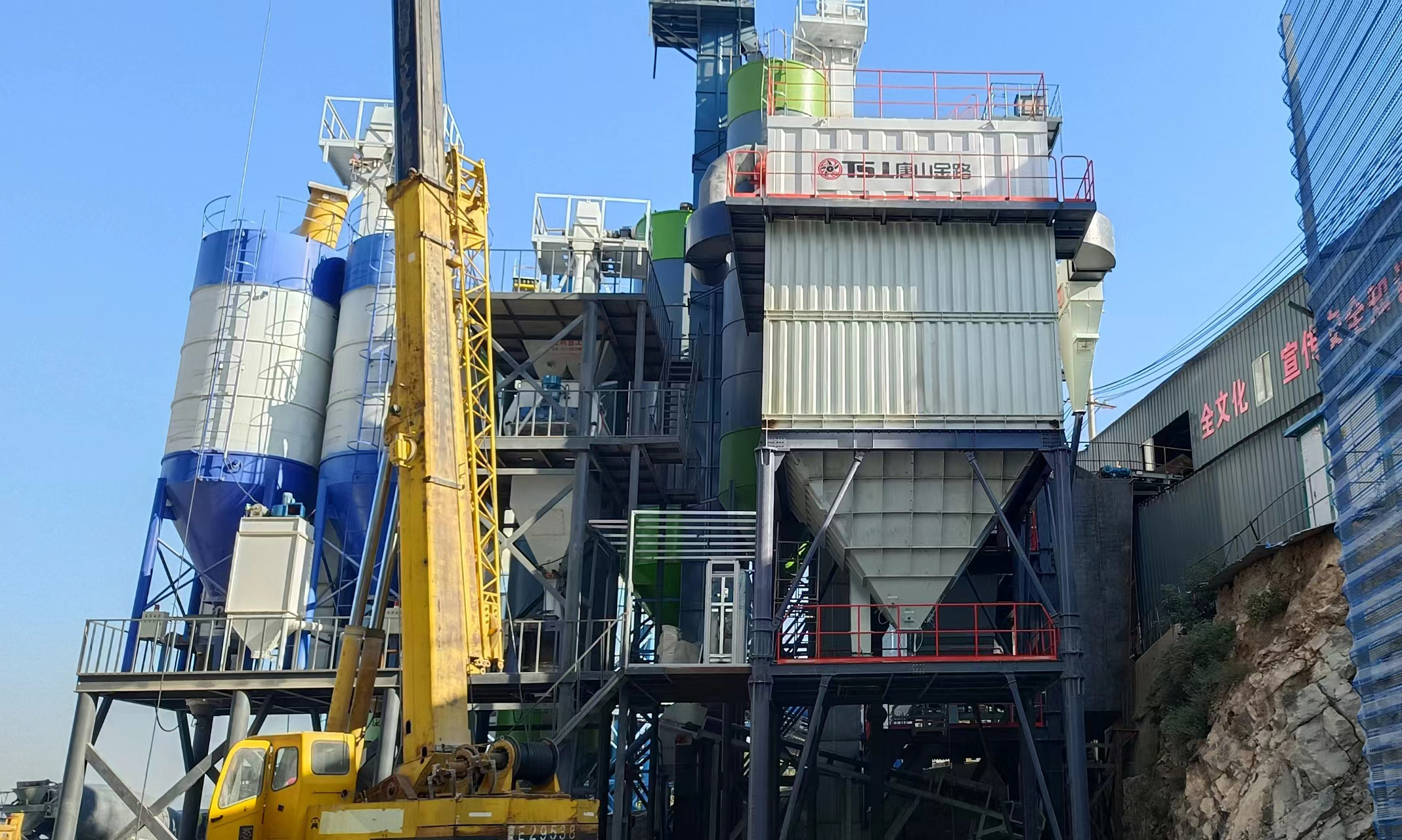 制砂設(shè)備選擇干式制砂樓，綠色環(huán)保效益高