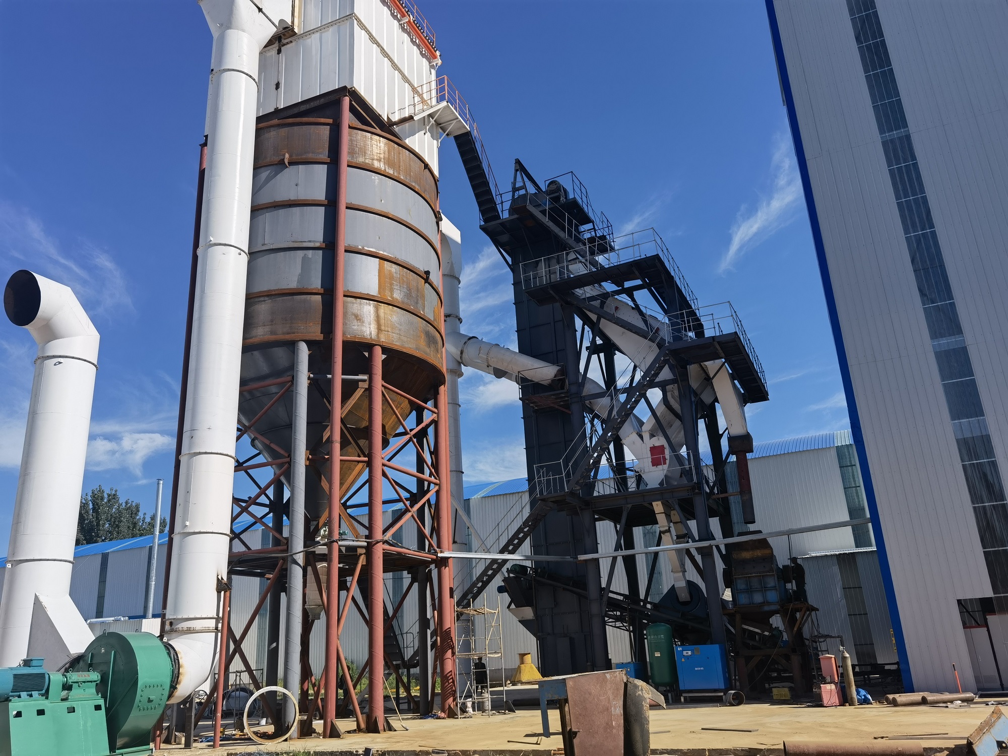 踐行綠色發(fā)展！干法制砂樓助力洗砂廠技改！